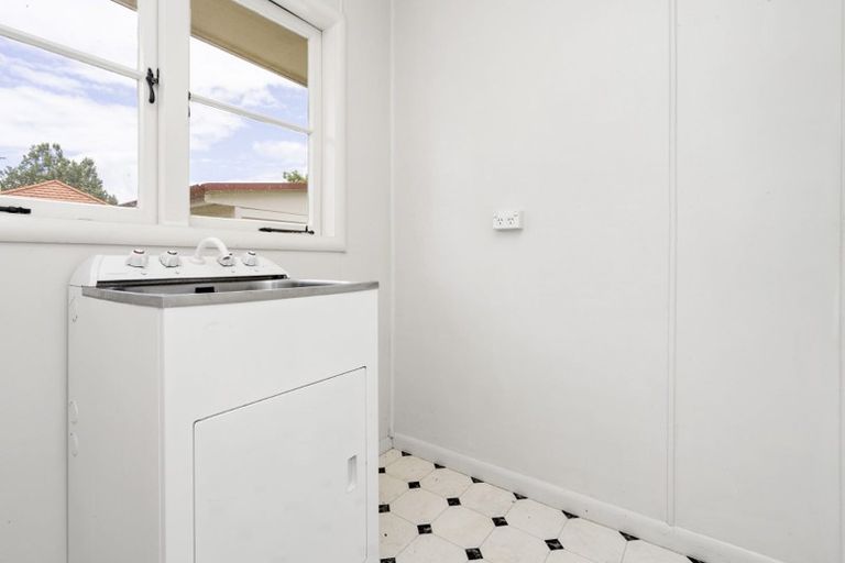 Photo of property in 141 Victoria Street, Cambridge, 3434