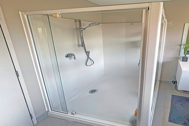 Photo of property in 2 Mystery Grove, Lake Hayes, Queenstown, 9304