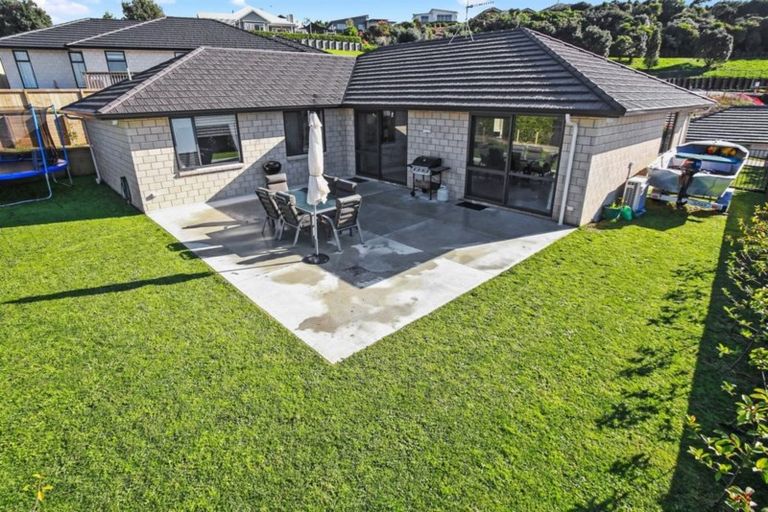 Photo of property in 3 Lakeside Terrace, Omokoroa, 3114