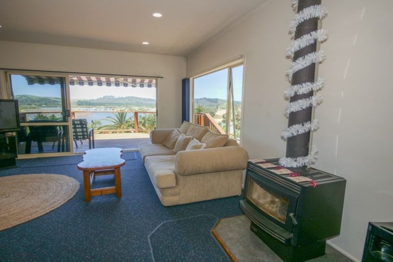 Photo of property in 13 Bush Point Road, Cable Bay, 0420