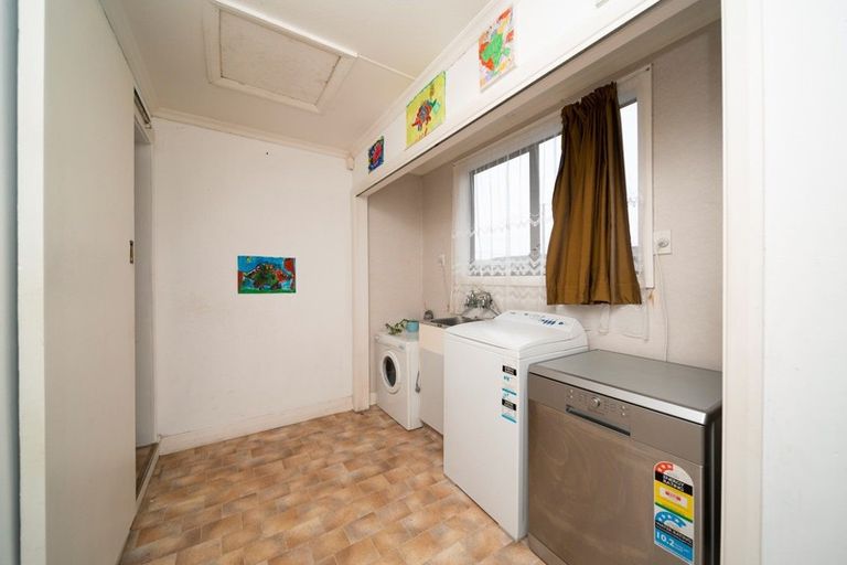 Photo of property in 27 Vogel Street, Hawera, 4610