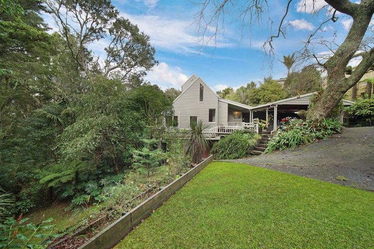 Photo of property in 1/22 Rangatira Road, Birkenhead, Auckland, 0626