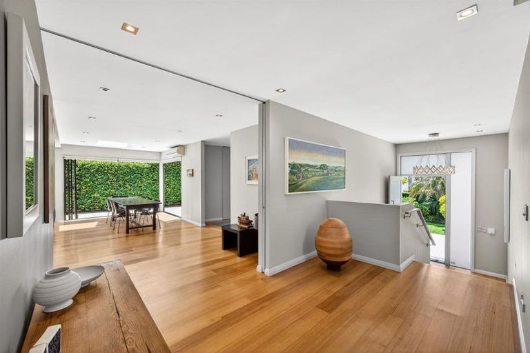 Photo of property in 11 Audrey Road, Takapuna, Auckland, 0620