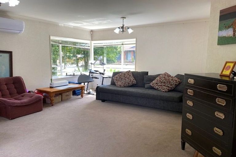 Photo of property in 48 Frank Nobilo Drive, Golflands, Auckland, 2013