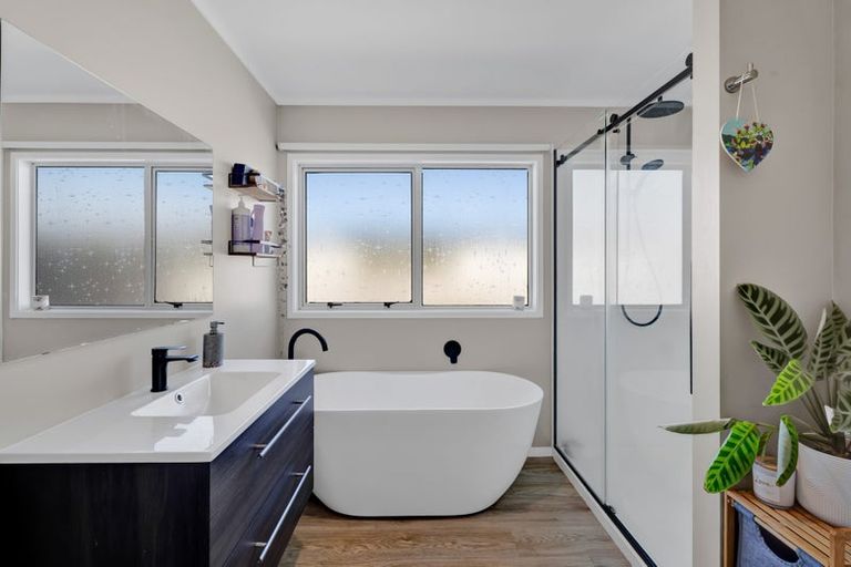 Photo of property in 26 Rewa Street, Inglewood, 4330