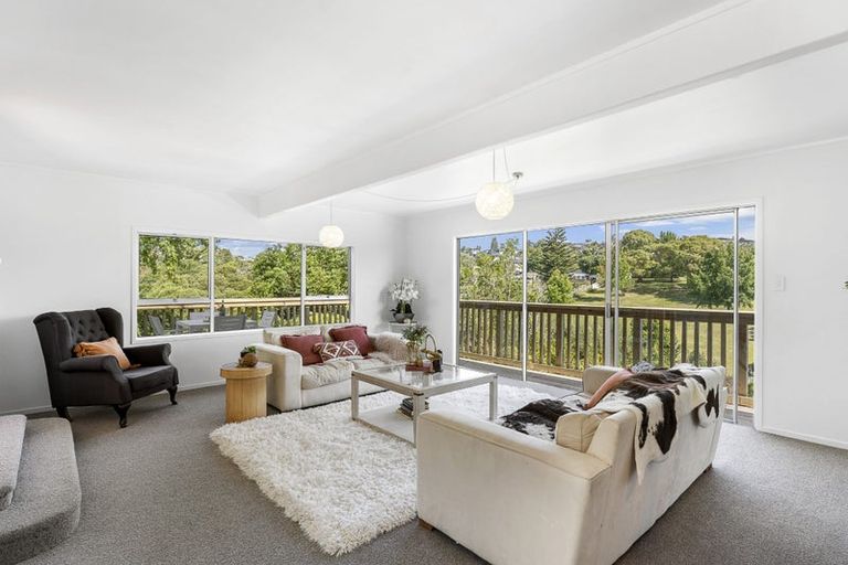 Photo of property in 3 Micawber Place, Mellons Bay, Auckland, 2014