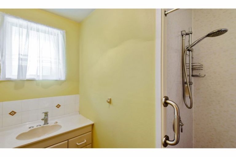 Photo of property in 17 Blakehall Place, Spreydon, Christchurch, 8024