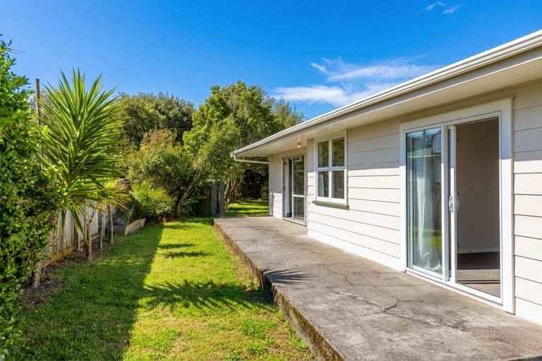 Photo of property in 9 Hardie Grove, Featherston, 5710