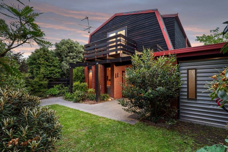 Photo of property in 11b Chevron Place, Ilam, Christchurch, 8041