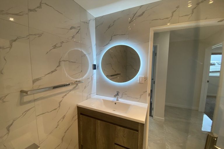 Photo of property in 23 Mcwhirters Farm Lane, Massey, Auckland, 0614