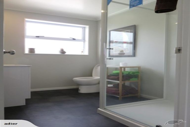 Photo of property in 8 Fuller Close, Levin, 5510