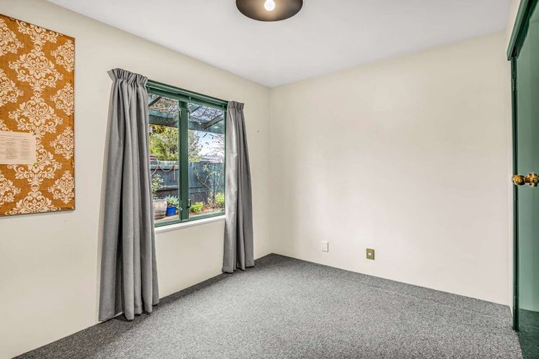 Photo of property in 1 Strachan Way, Highbury, Palmerston North, 4412