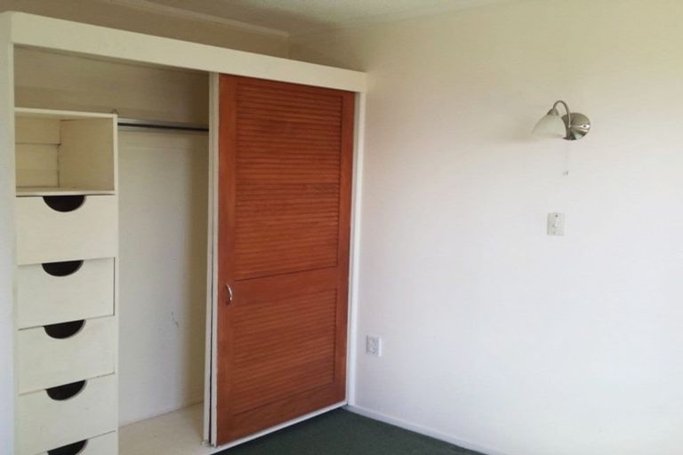 Photo of property in 2 Findlay Street, Moturoa, New Plymouth, 4310