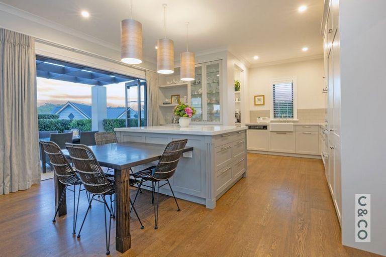 Photo of property in 8 Tauwaka Crescent, Riverhead, 0820
