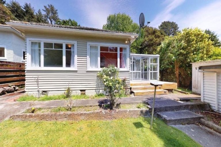 Photo of property in 97a Norton Park Grove, Waterloo, Lower Hutt, 5011