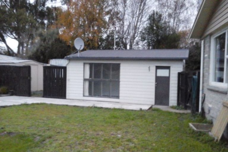 Photo of property in 124 Main North Road, Woodend, 7610