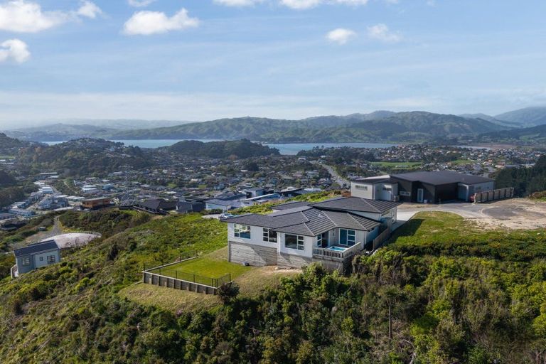 Photo of property in 6 Stunsail Lane, Whitby, Porirua, 5024