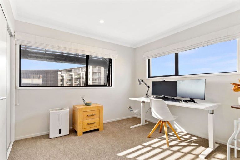 Photo of property in 162 Hobsonville Point Road, Hobsonville, Auckland, 0616