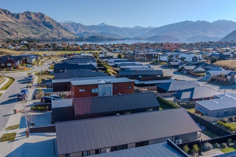 Photo of property in 71 Farrant Drive, Wanaka, 9305