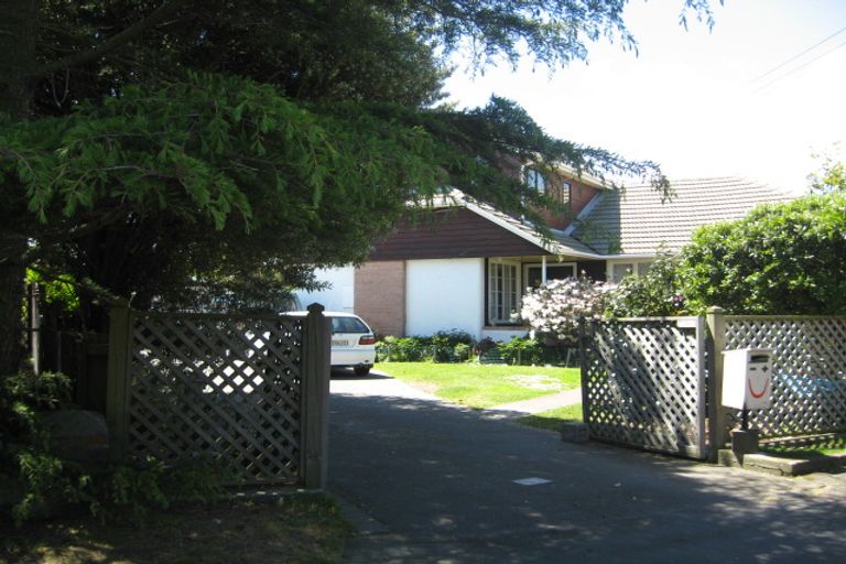 Photo of property in 16 Rossiter Avenue, Redwood, Christchurch, 8051