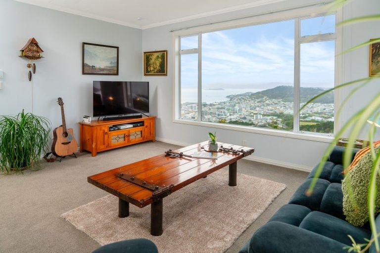 Photo of property in 6 Mitchell Street, Brooklyn, Wellington, 6021