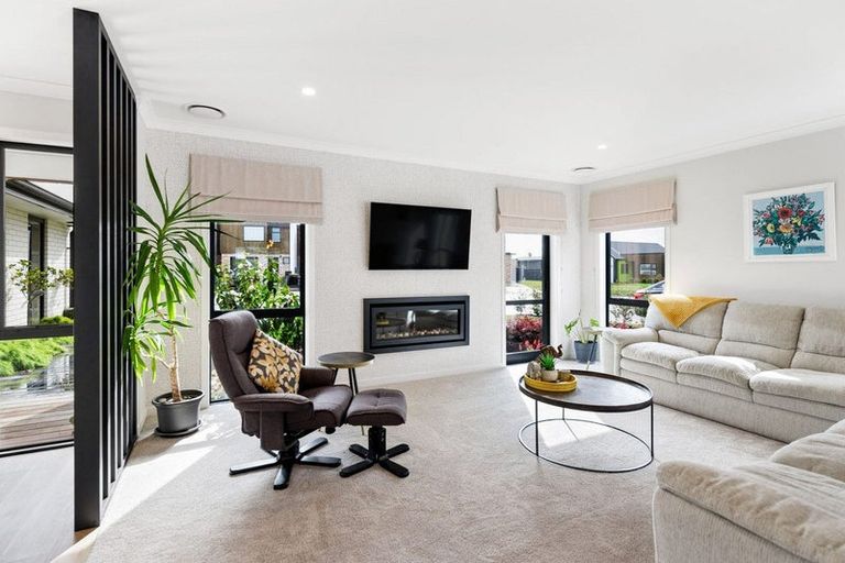 Photo of property in 14 Ruge Court, Cambridge, 3434