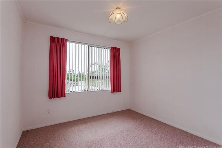 Photo of property in 63 Hassan Drive, Massey, Auckland, 0614