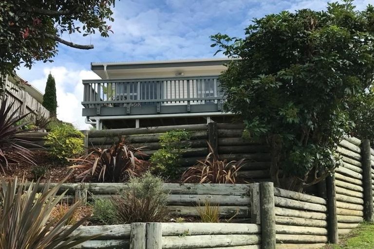 Photo of property in 60 Kia Ora Road, Beach Haven, Auckland, 0626