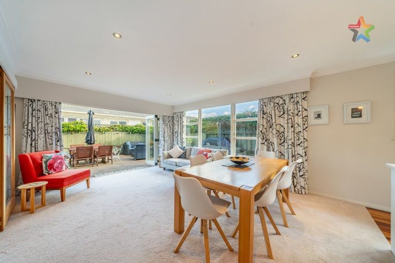 Photo of property in 27 Hinau Street, Woburn, Lower Hutt, 5010