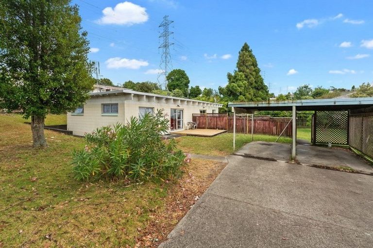 Photo of property in 1/21 Reynella Drive, Massey, Auckland, 0614