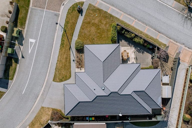 Photo of property in 28 Matthews Crescent, Cromwell, 9310