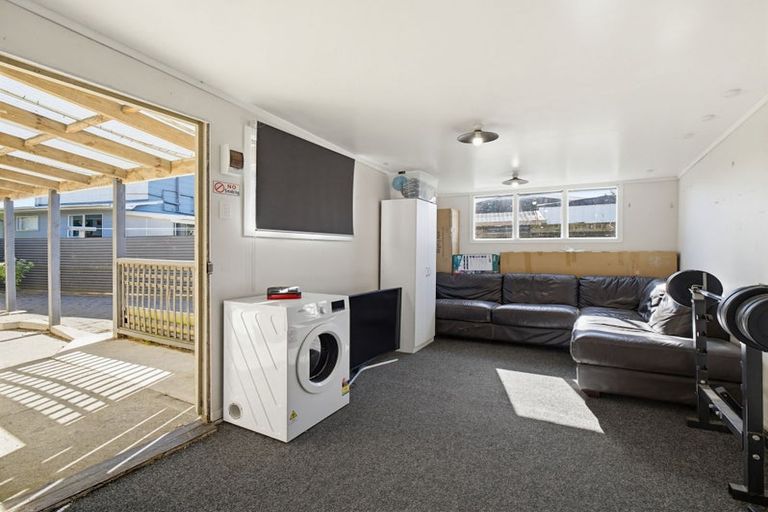 Photo of property in 8 Buller Place, Westbrook, Palmerston North, 4412