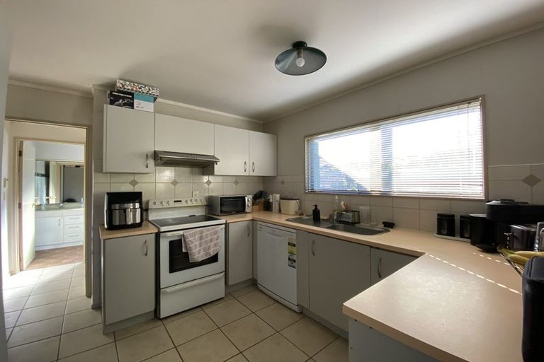 Photo of property in 48 De Quincey Terrace, Highland Park, Auckland, 2010