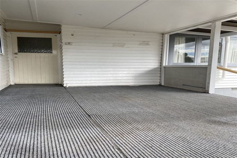 Photo of property in 32 Grove Road, Papakura, 2110