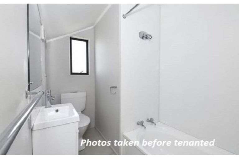 Photo of property in 2/211 Weymouth Road, Manurewa, Auckland, 2102