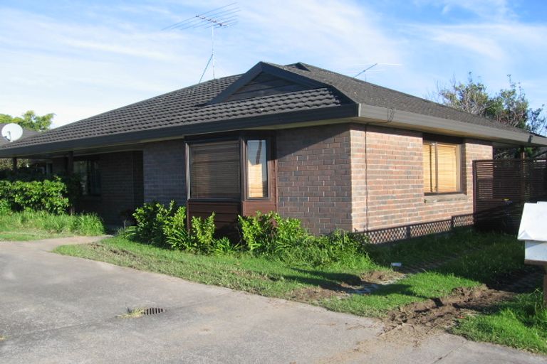 Photo of property in 1/279 Hobsonville Road, Hobsonville, Auckland, 0618