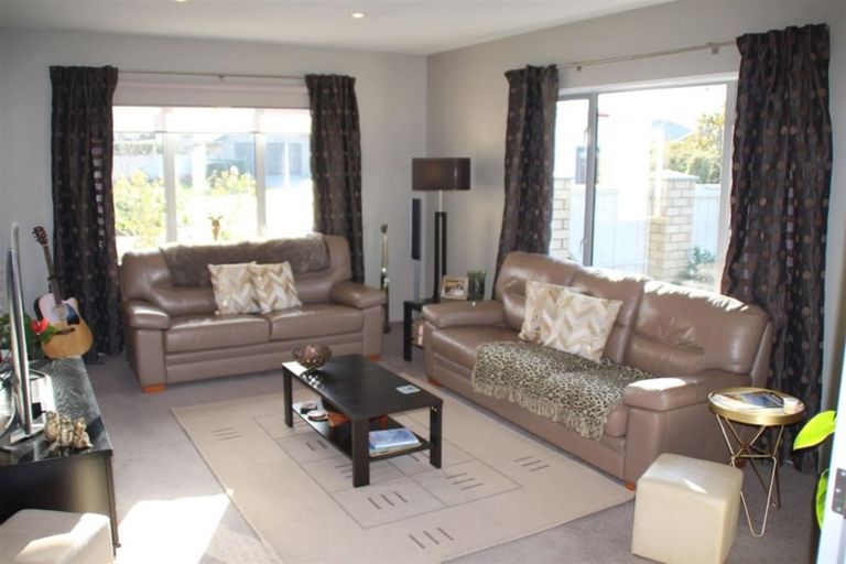 Photo of property in 5 Melville Crescent, Rolleston, 7614