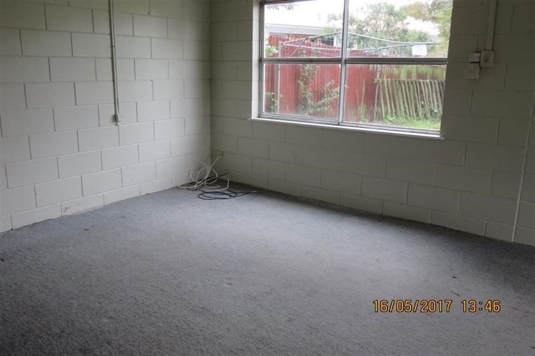 Photo of property in 303 Great North Road, Henderson, Auckland, 0612
