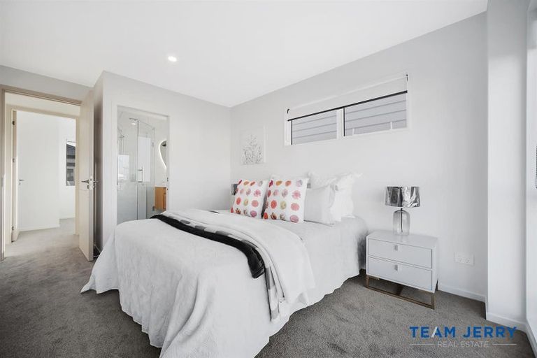 Photo of property in 18 Corporal Street, Papakura, 2110