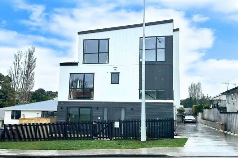 Photo of property in 17a Bardia Street, Belmont, Auckland, 0622
