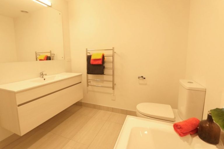 Photo of property in 5c Melia Place, Stanmore Bay, Whangaparaoa, 0932