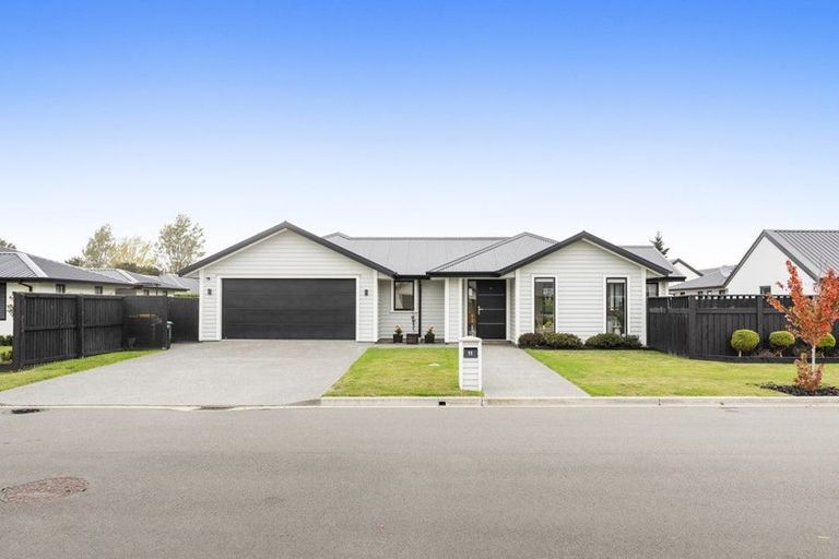 Photo of property in 11 Saint James Place, Rangiora, 7400