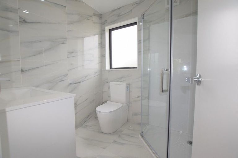 Photo of property in 71a Fruitvale Road, New Lynn, Auckland, 0600