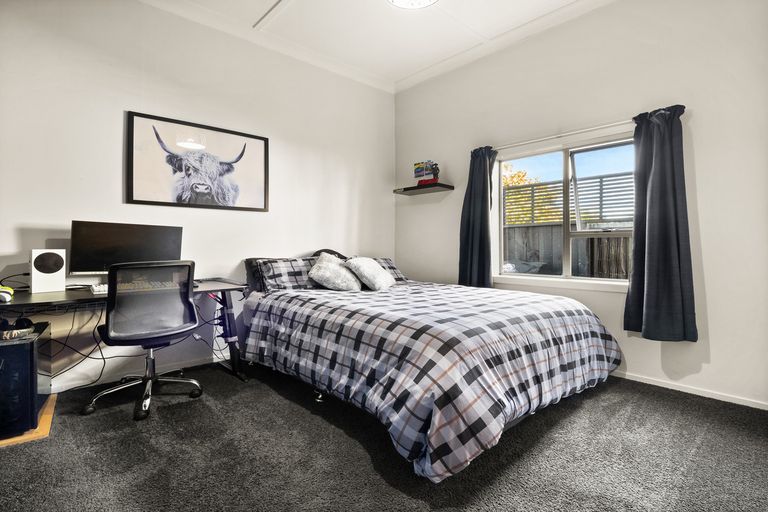 Photo of property in 21 Hargest Crescent, Saint Kilda, Dunedin, 9012