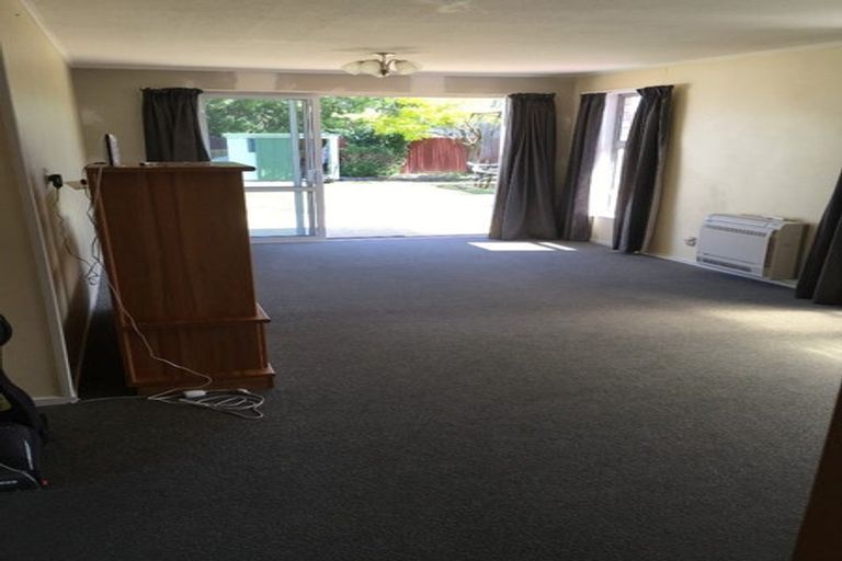 Photo of property in 27 Charnwood Crescent, Bishopdale, Christchurch, 8051