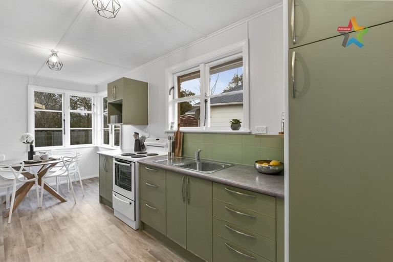 Photo of property in 193 Waddington Drive, Naenae, Lower Hutt, 5011