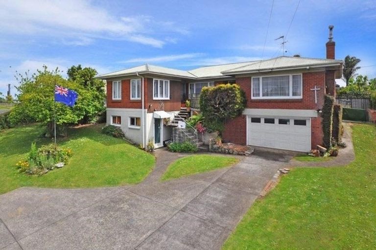 Photo of property in 4 Ingram Street, Papakura, 2110