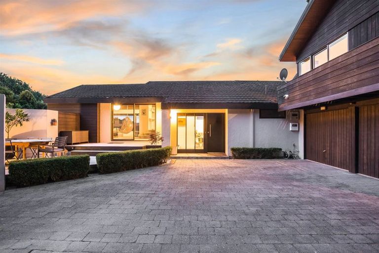 Photo of property in 26 Postgate Drive, Whitby, Porirua, 5024