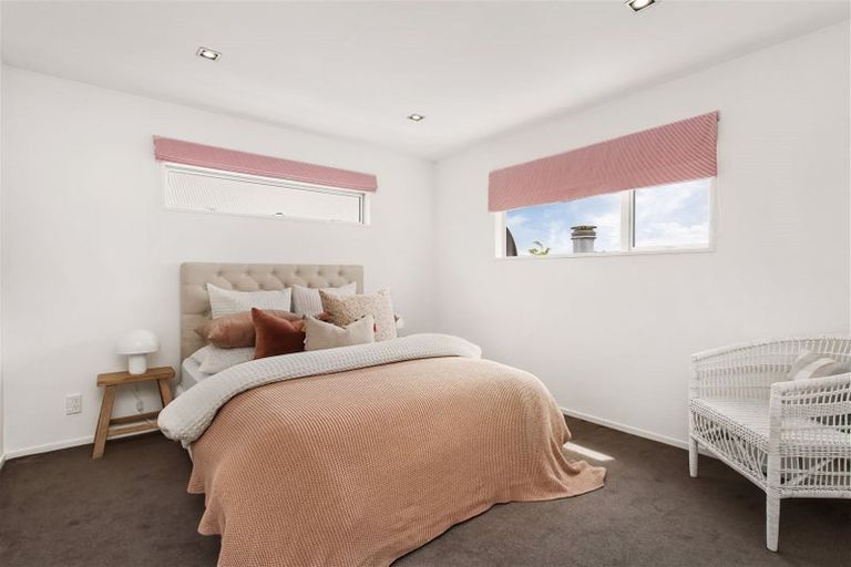 Photo of property in 43 Hawkesbury Avenue, St Albans, Christchurch, 8014