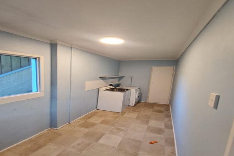 Photo of property in 51 Albemarle Road, Northland, Wellington, 6012